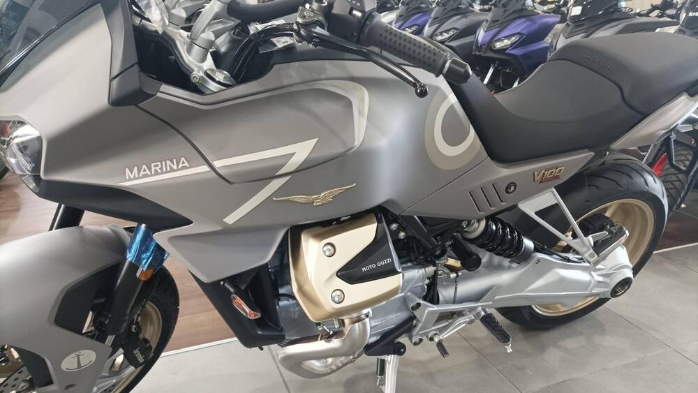 Moto Guzzi V100 Mandello Aviazione Navale (2023 - 24) (2)