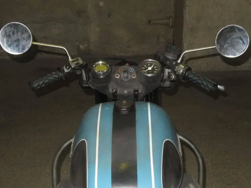 Moto Guzzi V7 (3)