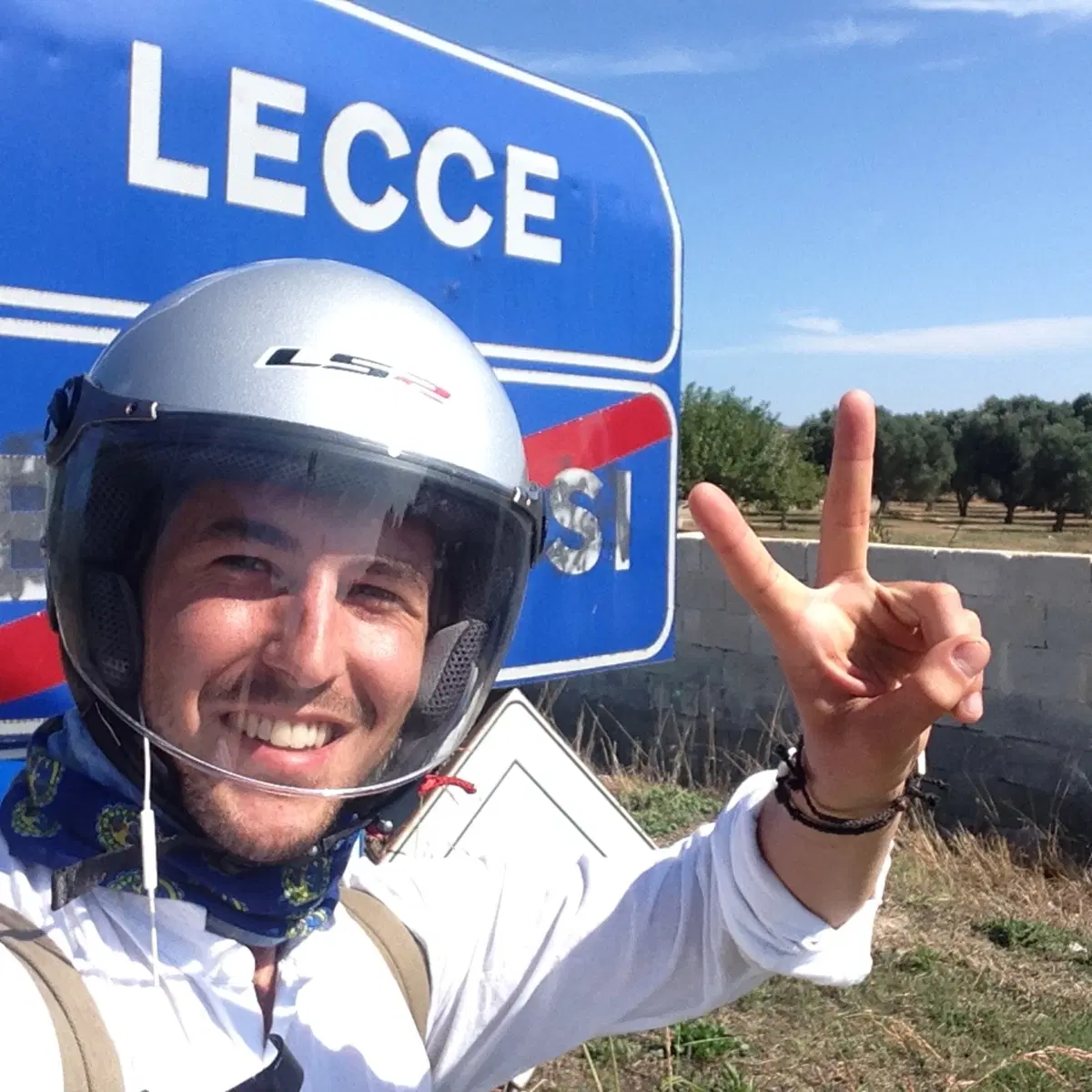 In Vespa alla ricerca dei cinema italiani dimenticati (5)