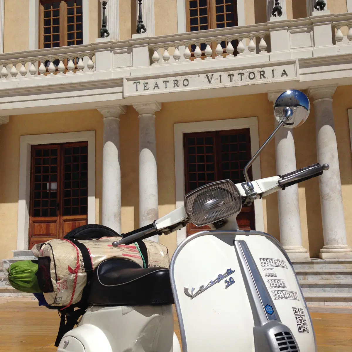 In Vespa alla ricerca dei cinema italiani dimenticati (9)