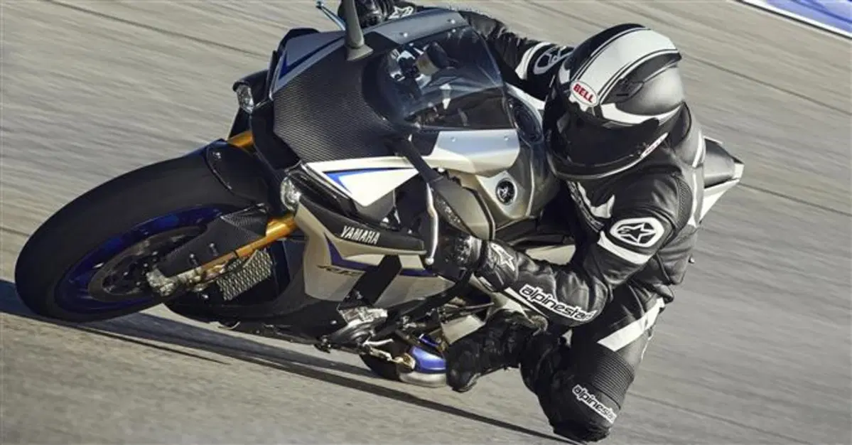 Yamaha YZF-R1M,  M1 MotoGP addicted (2)