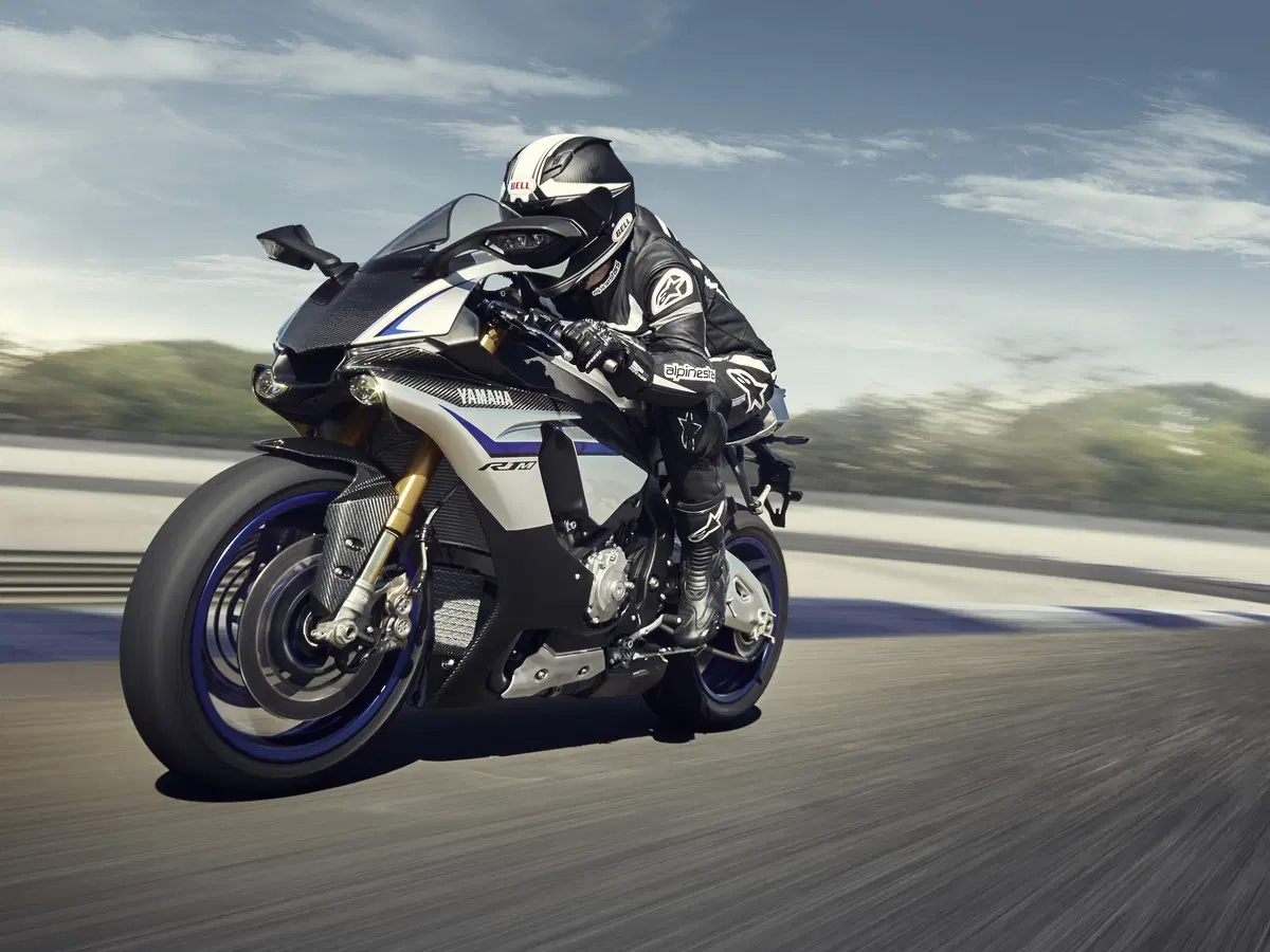 Yamaha YZF-R1M,  M1 MotoGP addicted