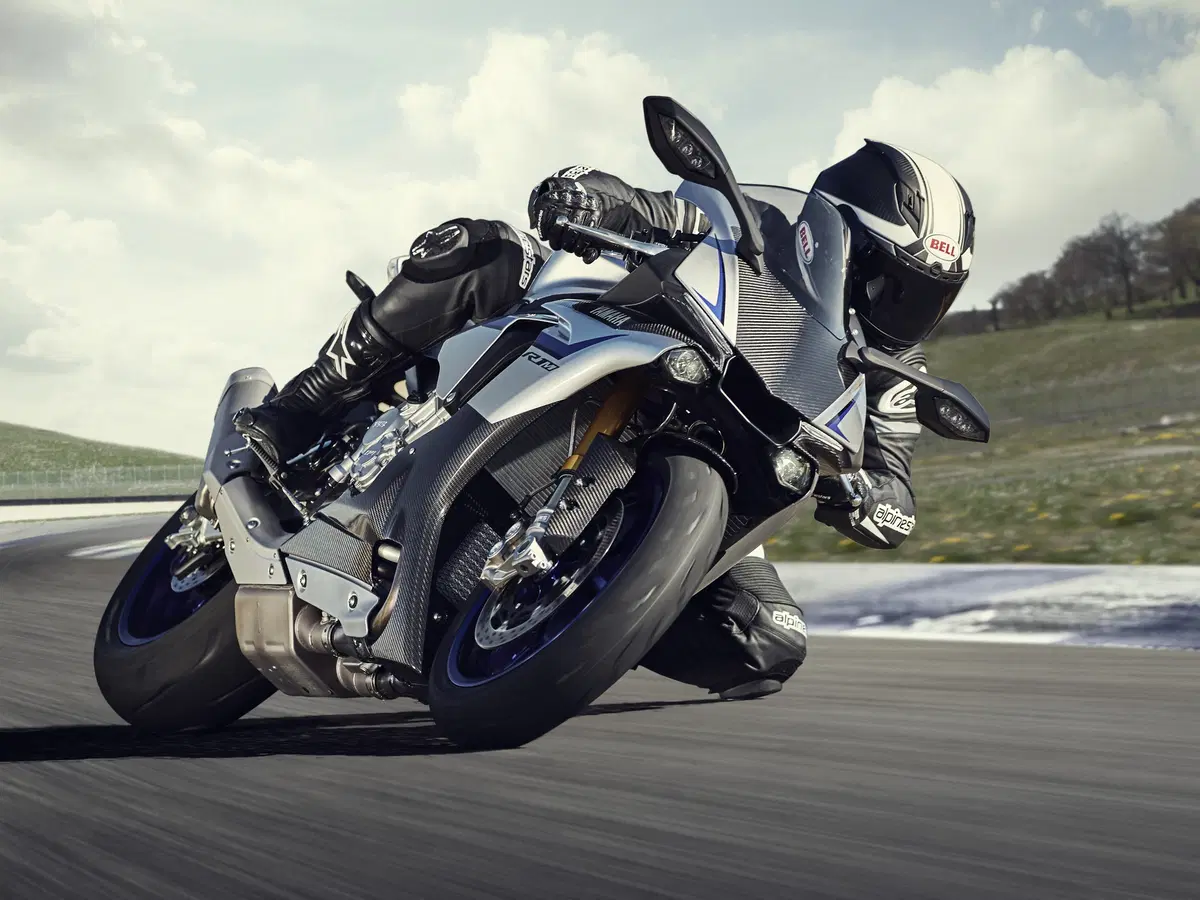 Yamaha YZF-R1M,  M1 MotoGP addicted (3)