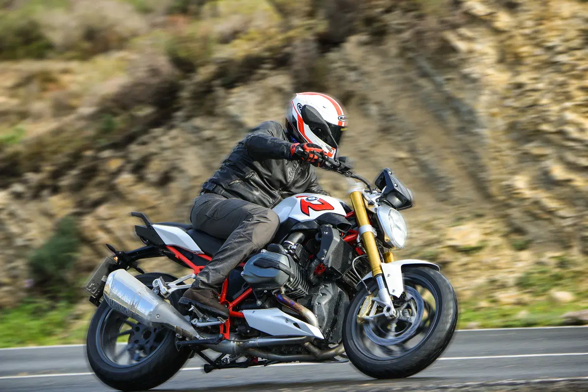 BMW R1200R 2015  (2)