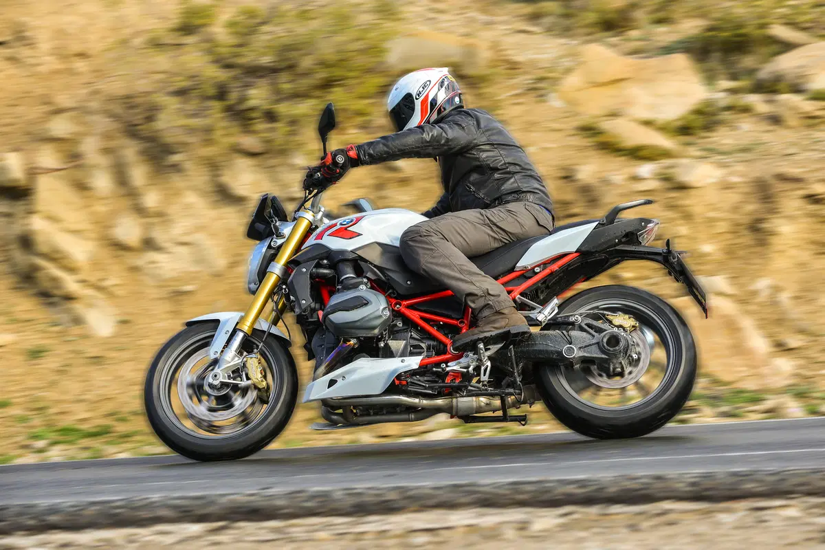 BMW R1200R 2015  (6)