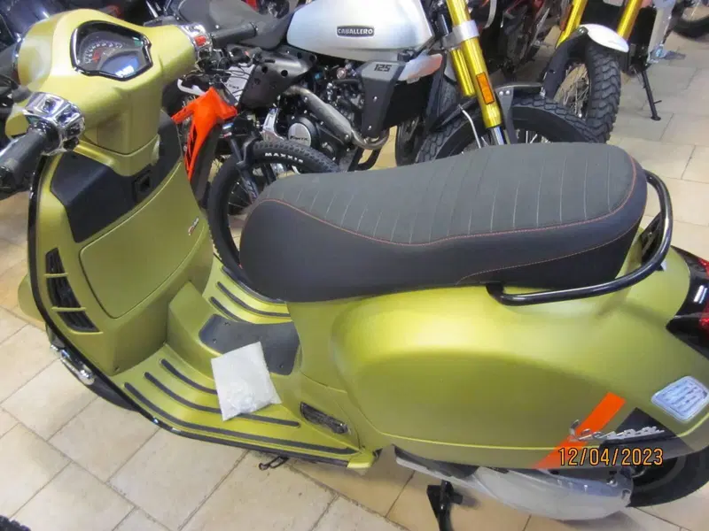 Vespa GTS 300 Super Sport (2023 - 24)
