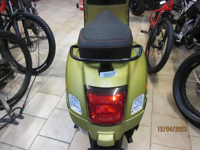 Vespa GTS 300 Super Sport (2023 - 24) (5)