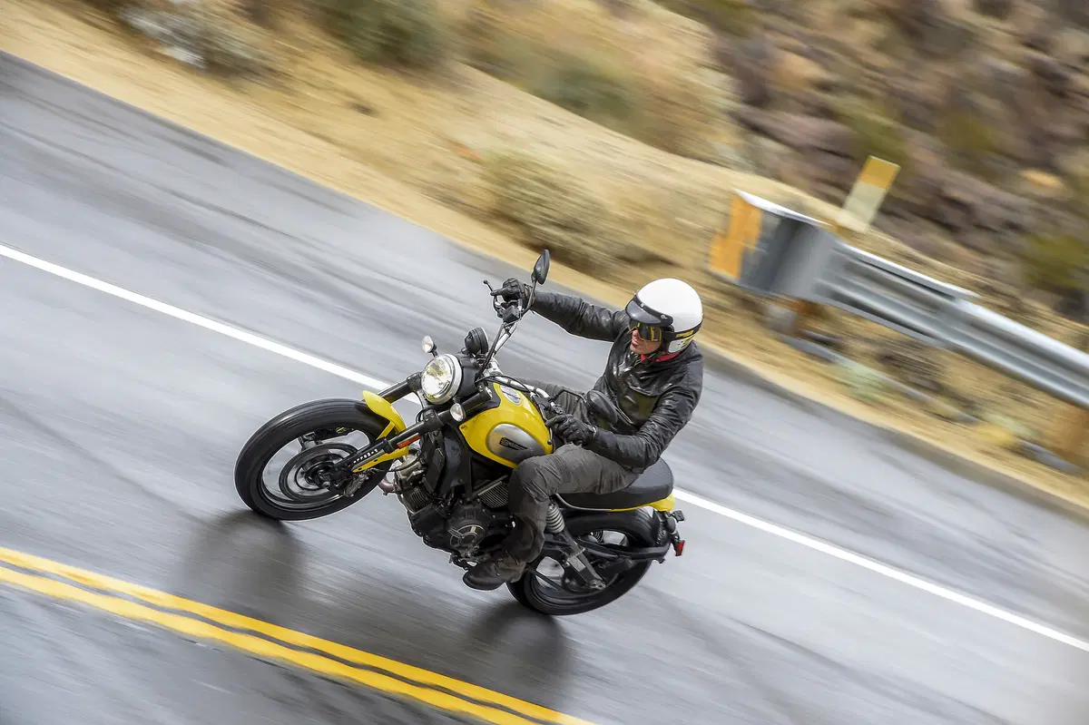 Ducati Scrambler     (3)