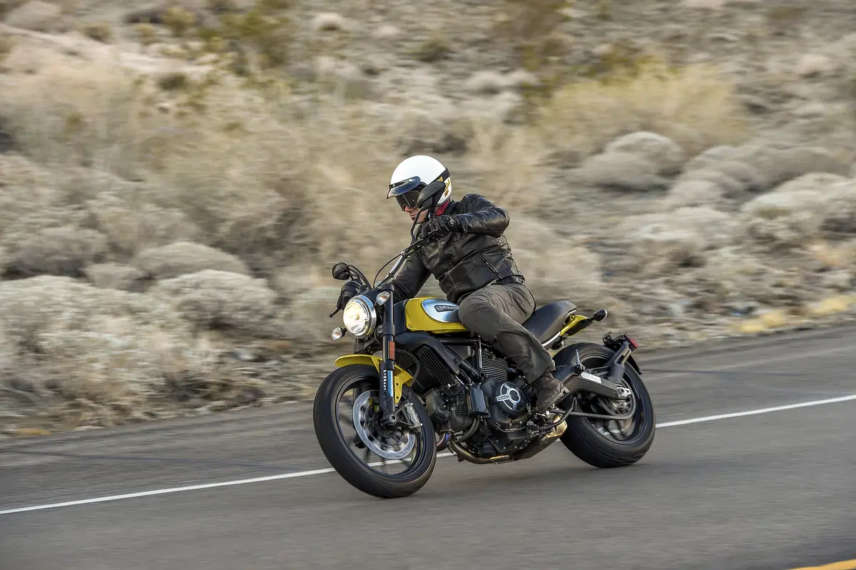Ducati Scrambler     (7)