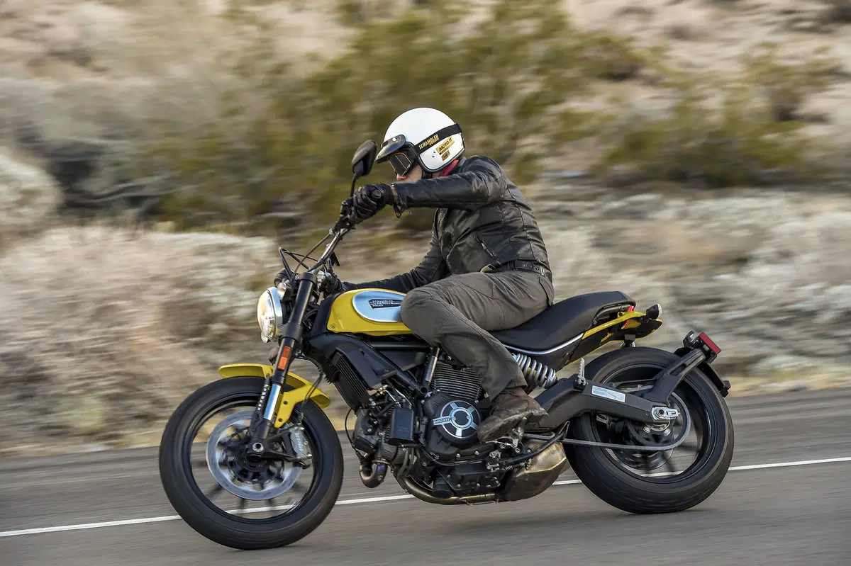Ducati Scrambler     (8)