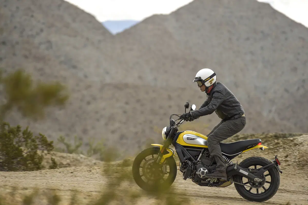 Ducati Scrambler     (9)