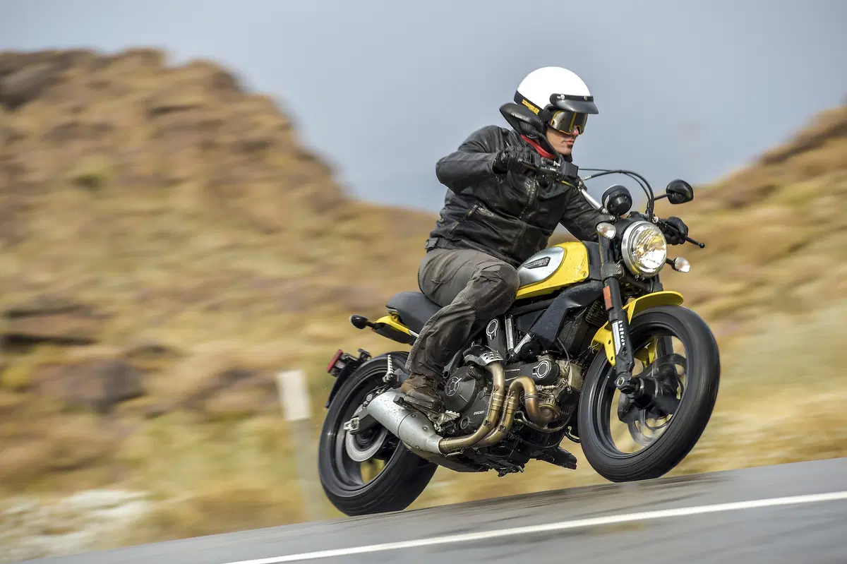 Ducati Scrambler     (10)
