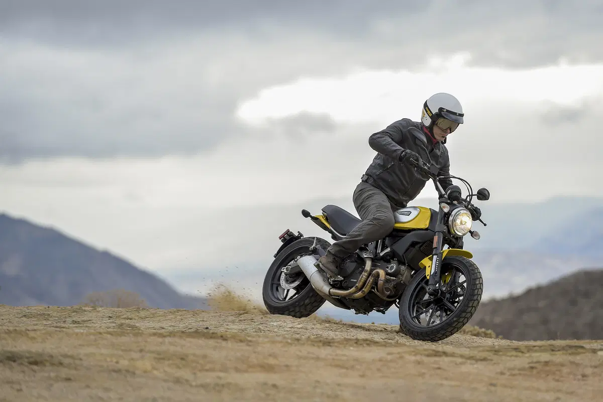 Ducati Scrambler     (11)