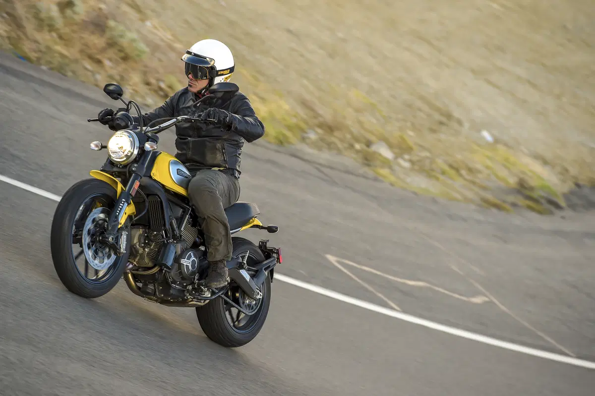 Ducati Scrambler     (12)
