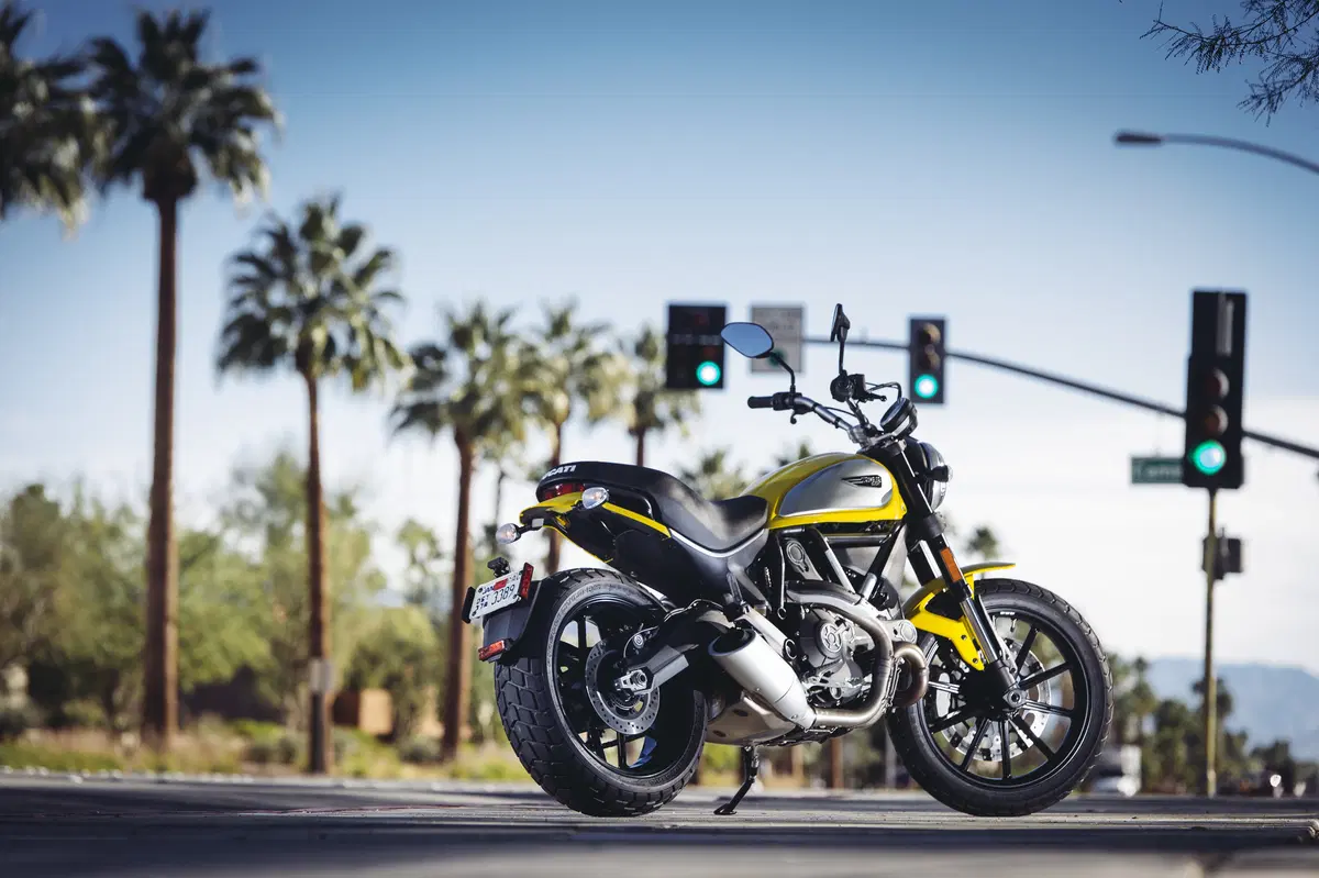 Ducati Scrambler     (25)