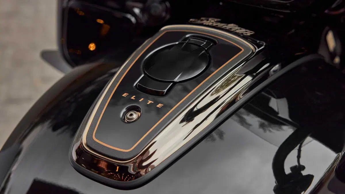 Indian Pursuit Pursuit 1768 Elite (2023) (17)