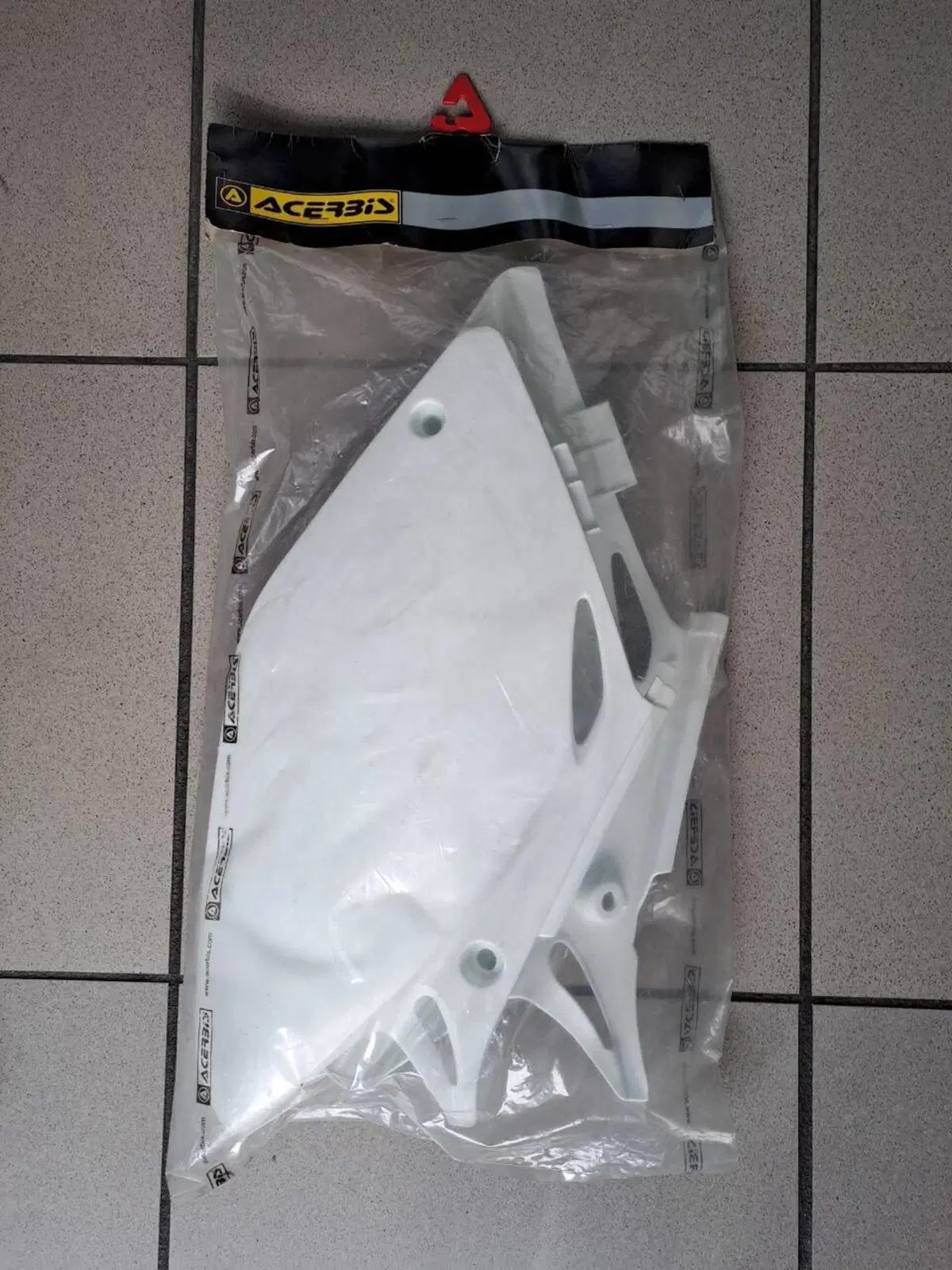 Fiancate laterali bianche Acerbis nuove mai montat