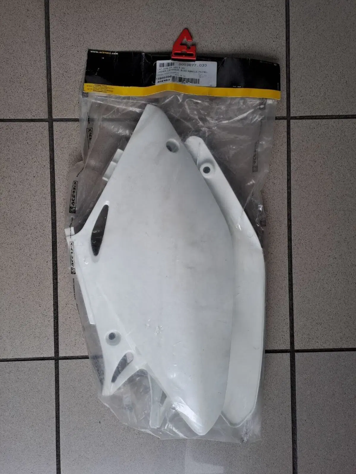 Fiancate laterali bianche Acerbis nuove mai montat (2)