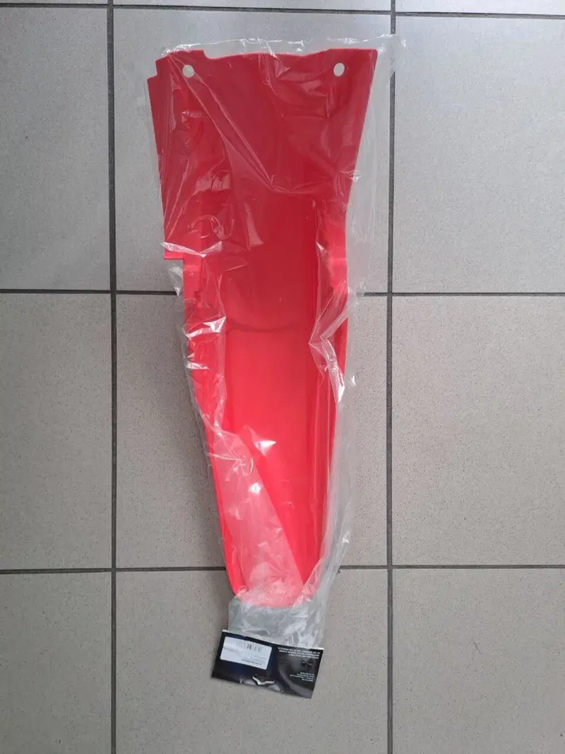 Parafango posteriore rosso crf 2004 Racetech (2)