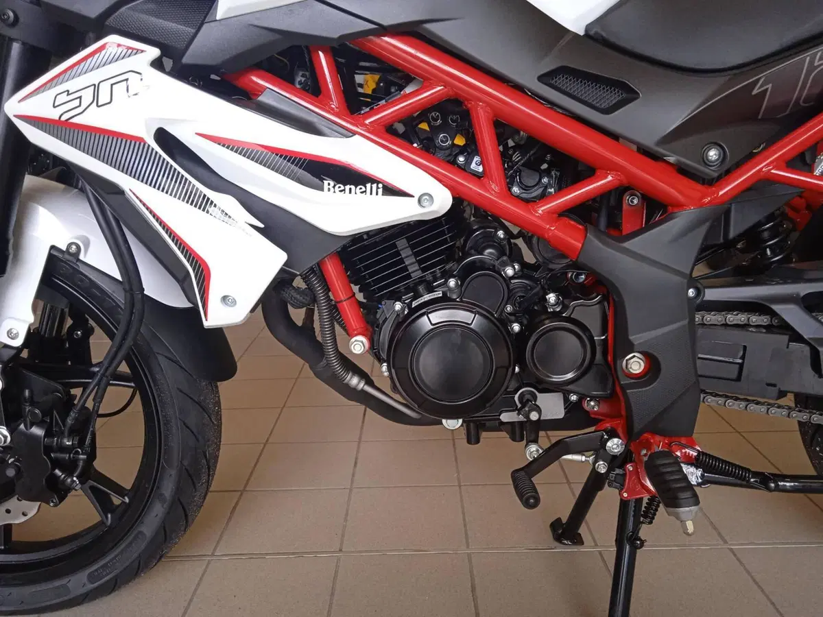 Benelli BN 125 (2021 - 25) (7)