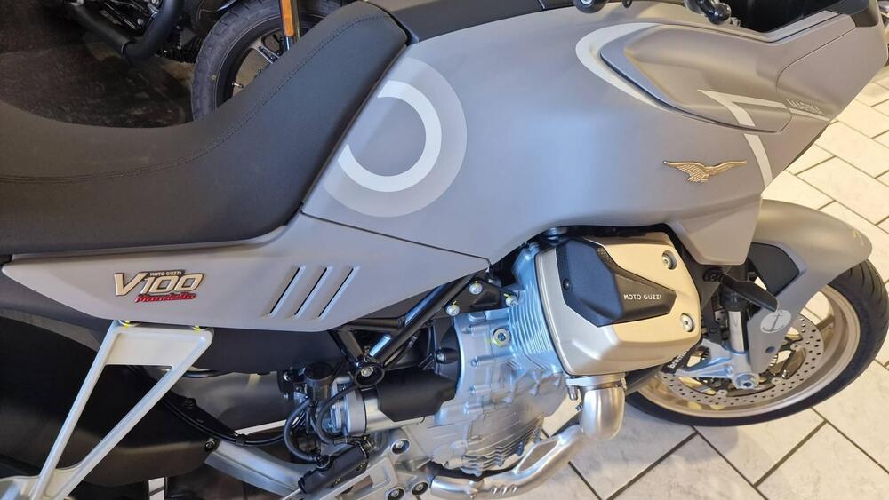 Moto Guzzi V100 Mandello Aviazione Navale (2023 - 24) (5)