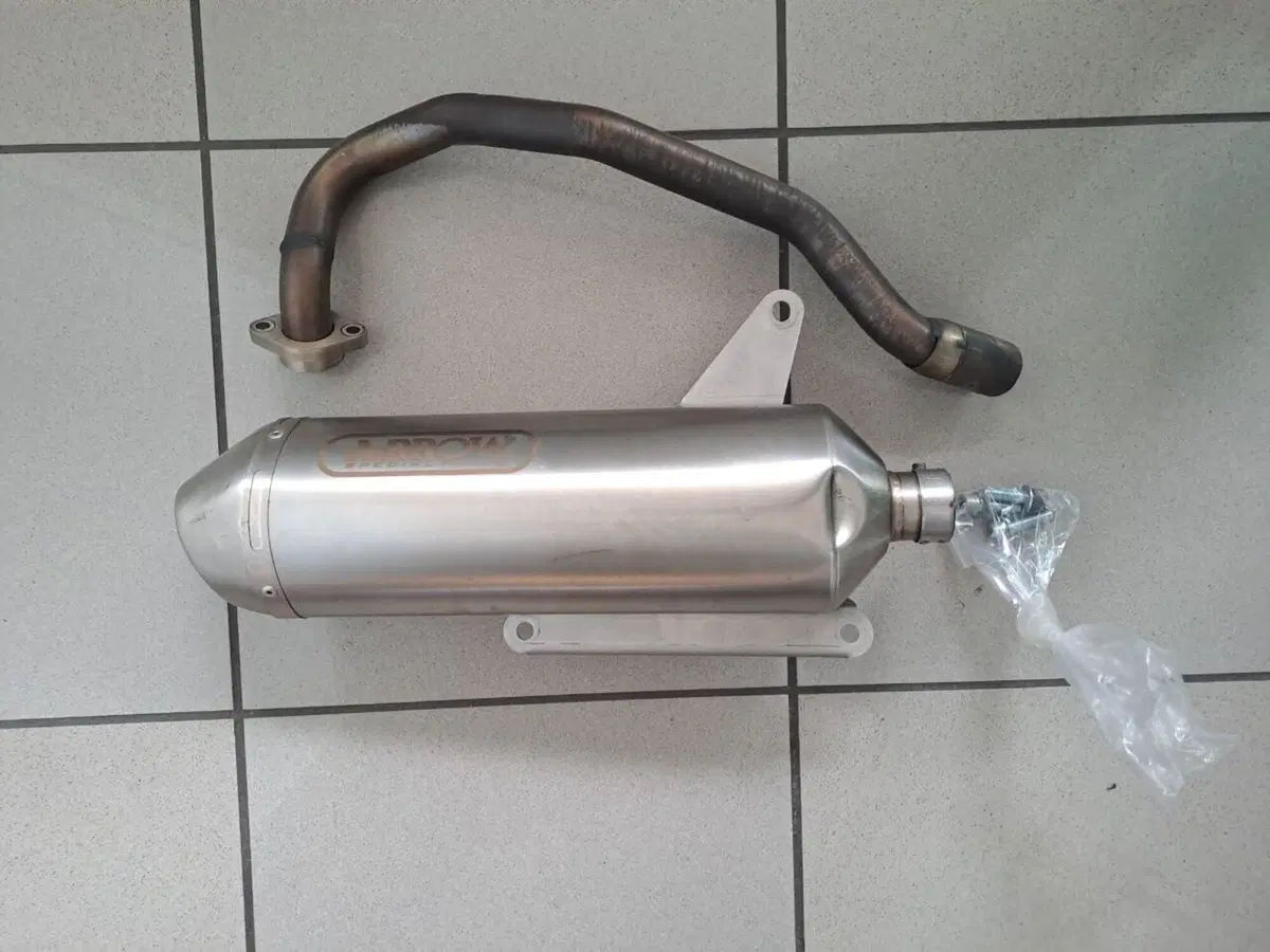 Marmitta Arrow maximum scooter Honda sh 300 usata