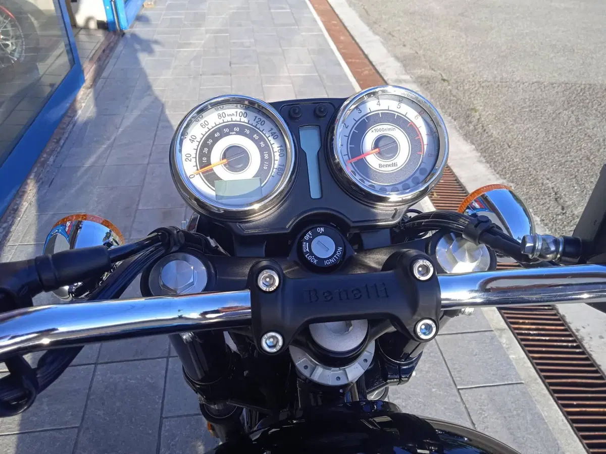 Benelli Imperiale 400 (2021 - 25) (12)