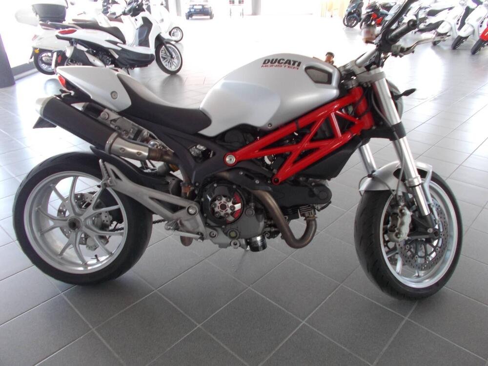 Ducati Monster 1100 (2009 -10)