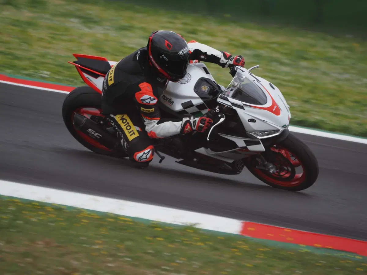 Aprilia RS 660 Extrema (5)