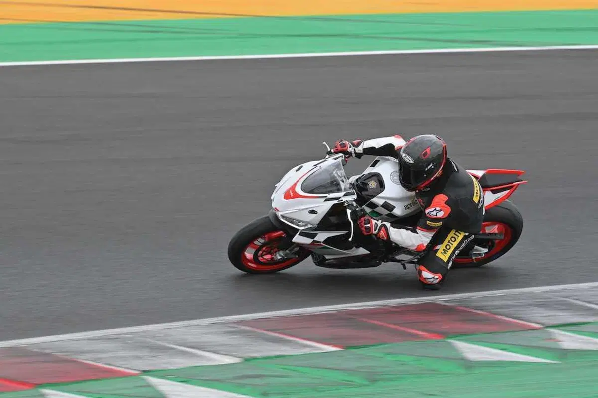 Aprilia RS 660 Extrema (10)