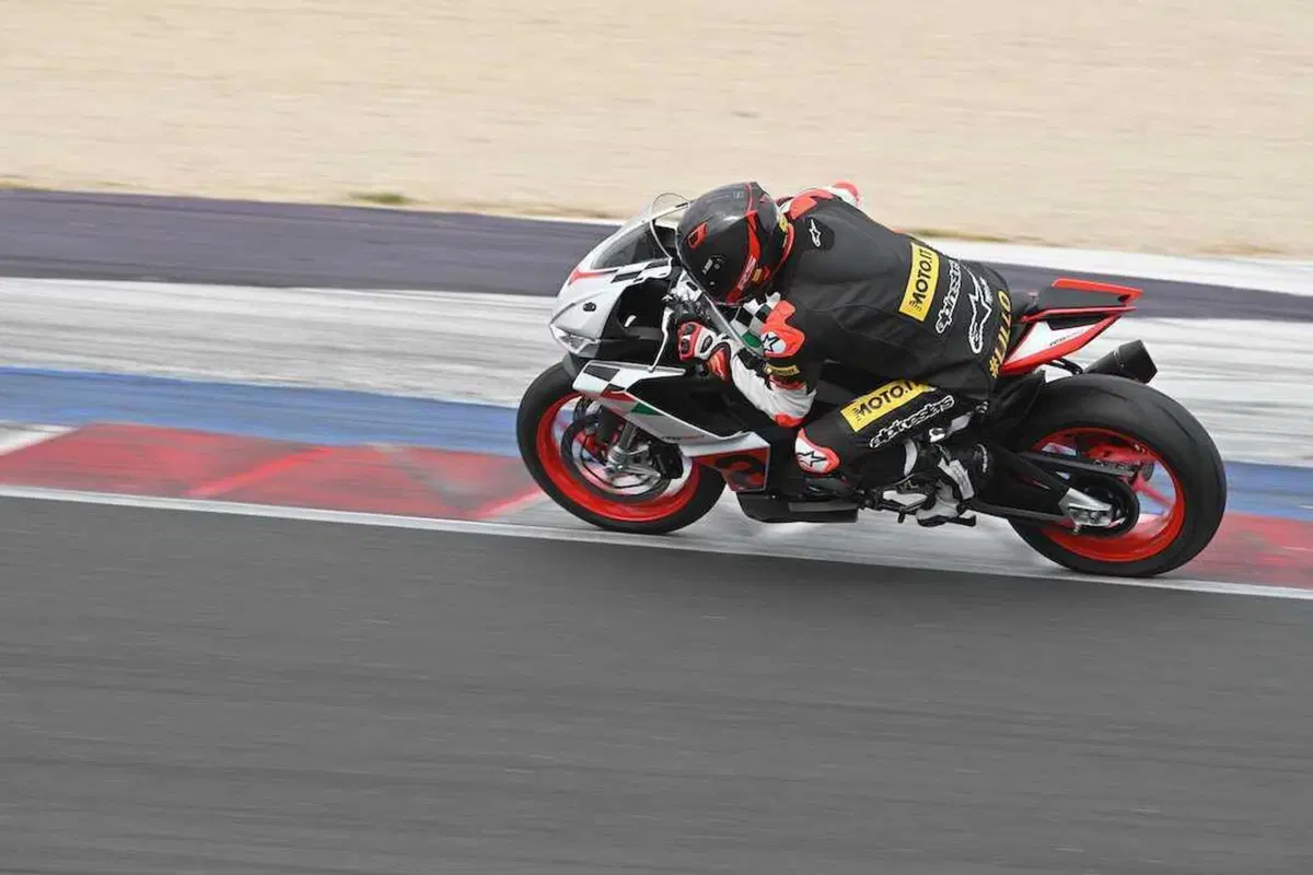 Aprilia RS 660 Extrema (12)