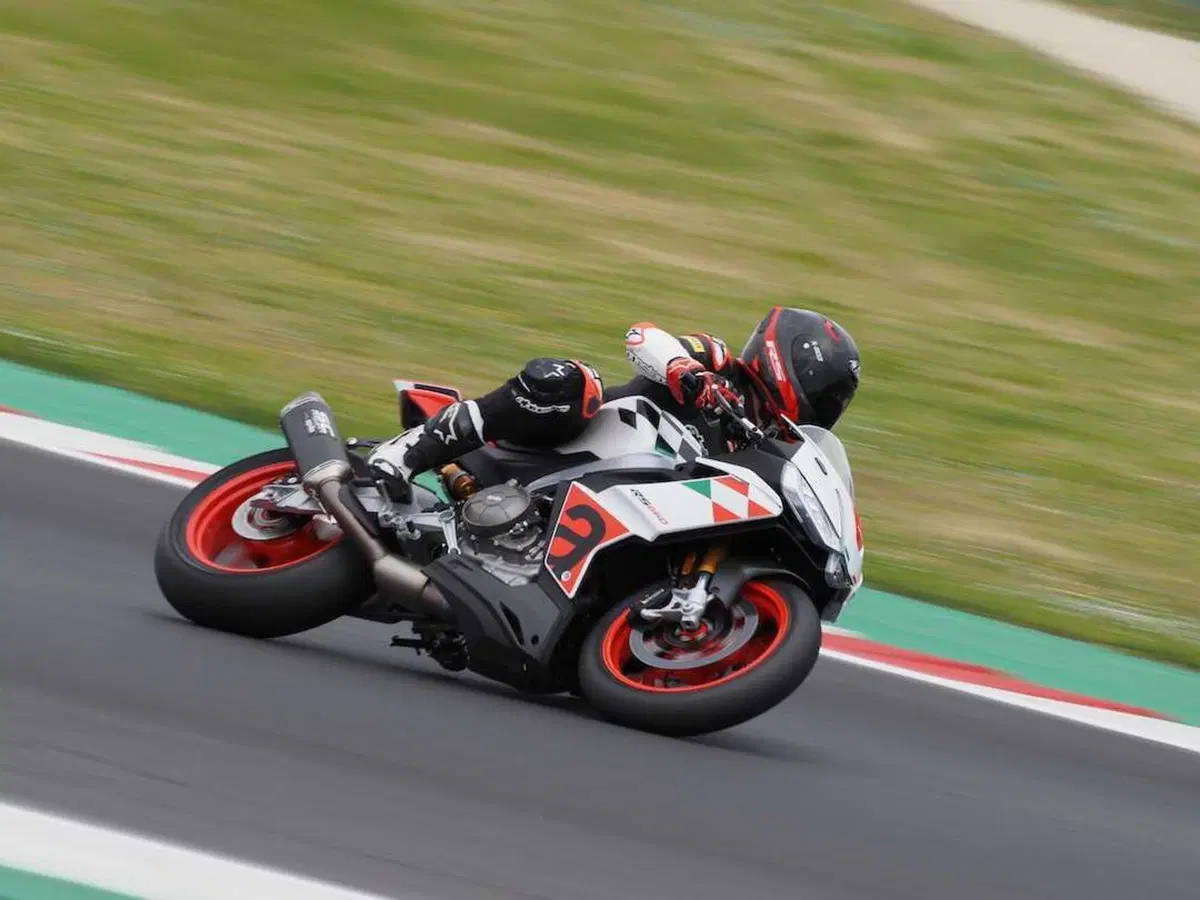 Aprilia RS 660 Extrema (16)