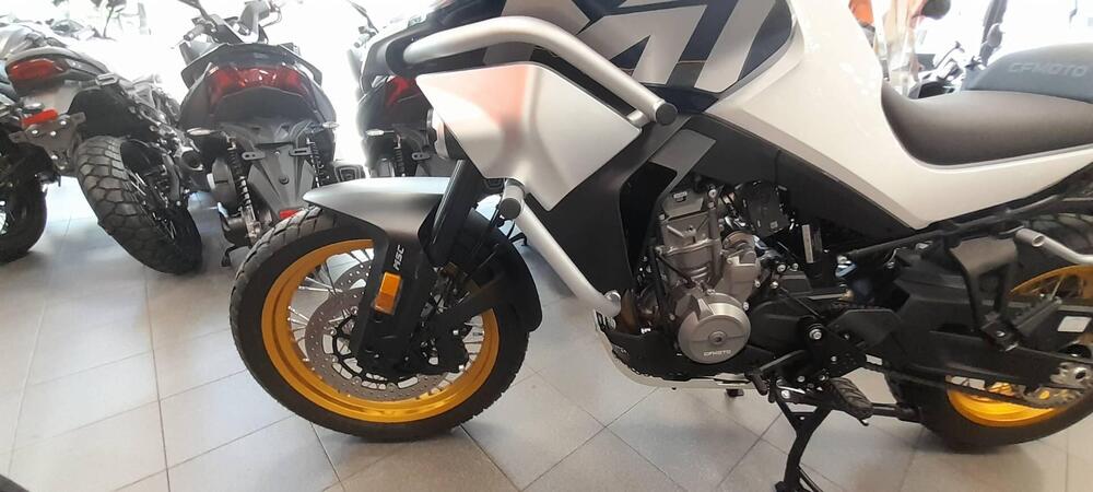 CFMOTO 800MT Explorer (2023 - 24) (4)