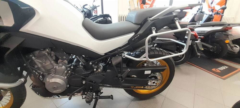 CFMOTO 800MT Explorer (2023 - 24) (5)