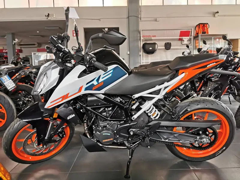 KTM 125 Duke (2024 - 25) (2)