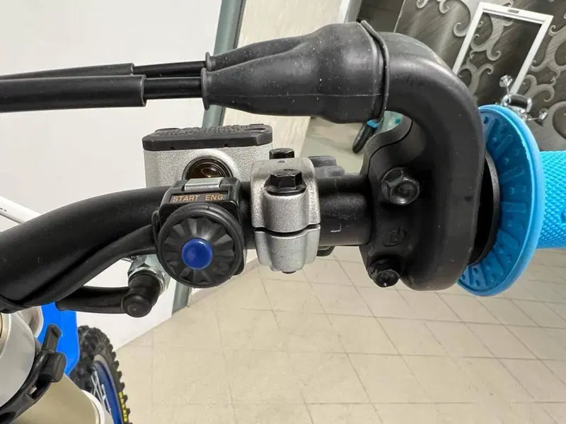 Tm Moto EN 250 ES Fi 2T (2023) (8)