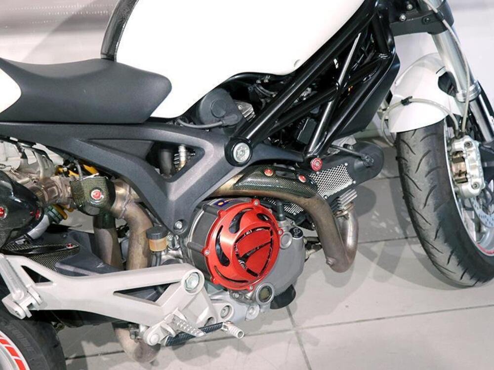 Ducati Monster 1100 (2009 -10) (5)
