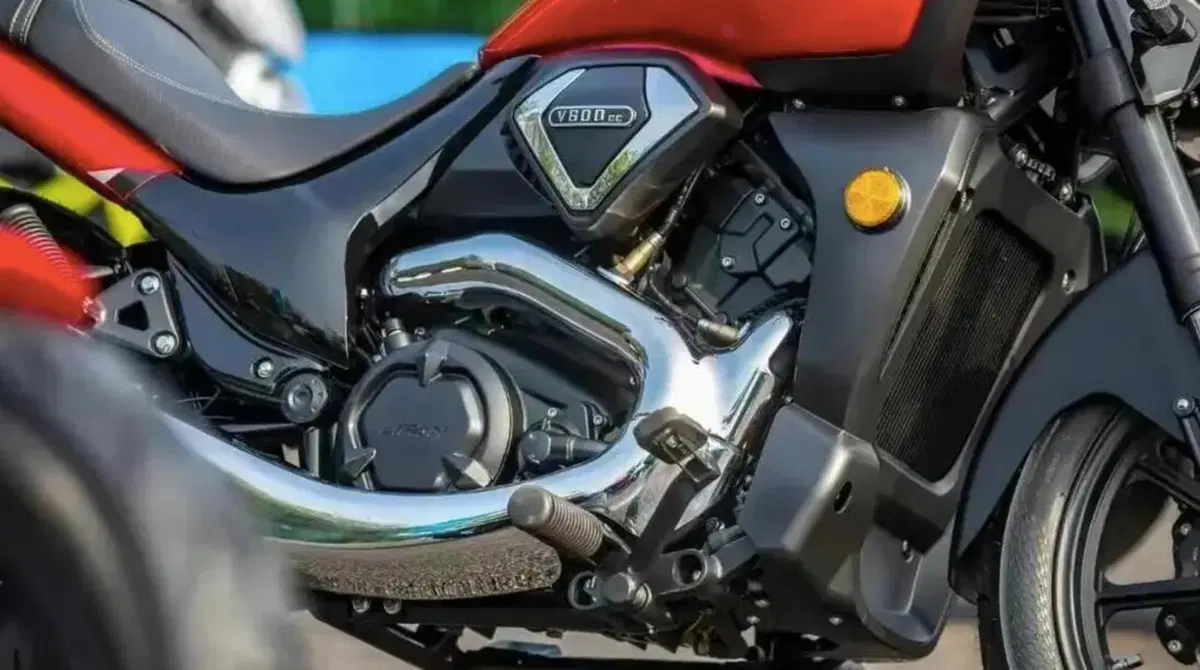 Lifan LF600: l'alternativa V2 cinese alla Kawasaki Vulcan S? (5)