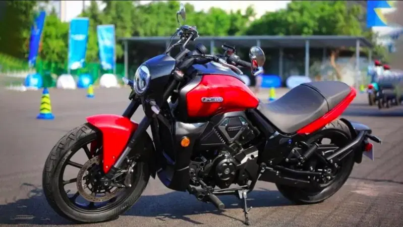 Lifan LF600: l'alternativa V2 cinese alla Kawasaki Vulcan S?