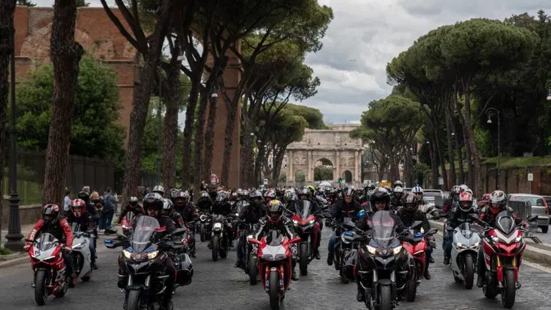 I Ducatisti di tutto il mondo scaldano i motori per la seconda edizione di &ldquo;We Ride As One"