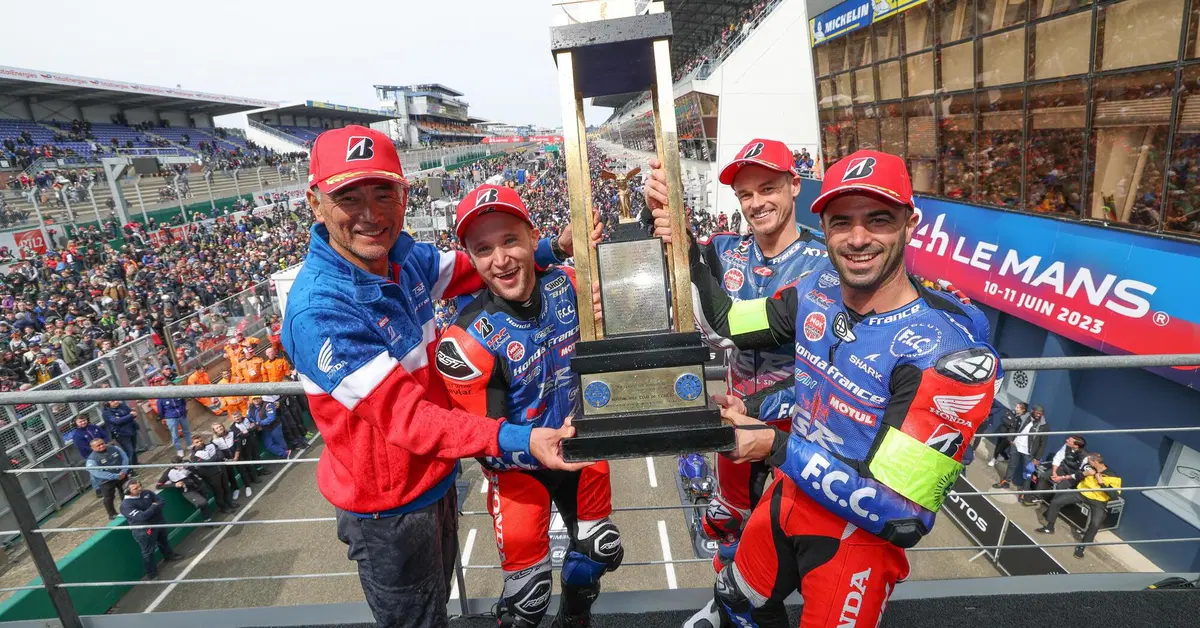 Le emozioni della 24 ore di Le Mans: vince F.C.C. TSR Honda ma la rimonta di Yoshimura SERT Motul &egrave; incredibile