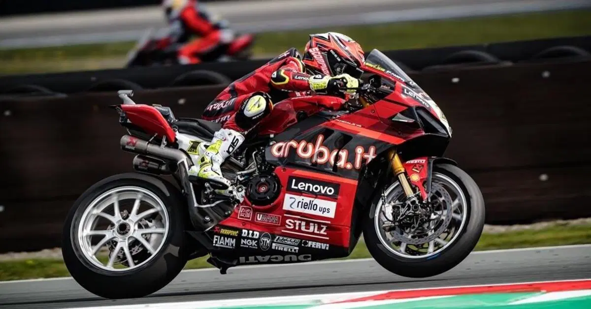 SBK 2023. GP d'Olanda. Alvaro Bautista chiude in testa la prima giornata di libere ad Assen
