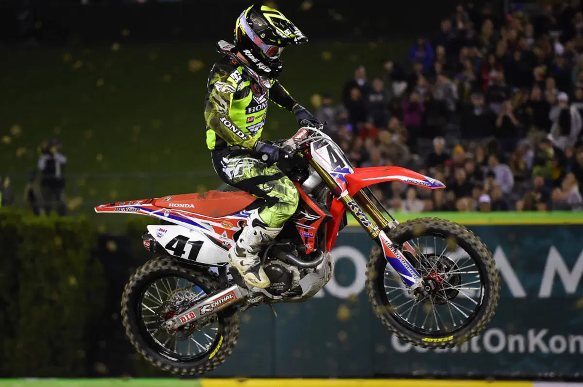 Supercross. Canard domina a Oakland