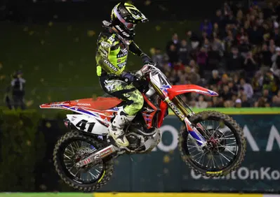 Supercross. Canard domina a Oakland