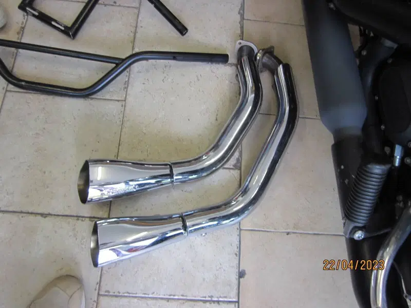 Harley-Davidson 1584 Street Bob (2008 - 15) - FXDB (17)
