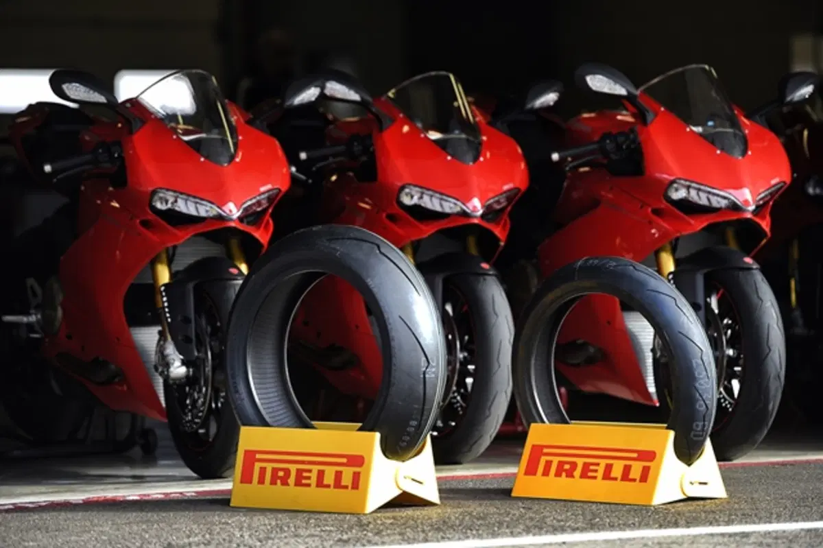 Pirelli Diablo Supercorsa SP primo equipaggiamento della nuova Ducati 1299 Panigale
