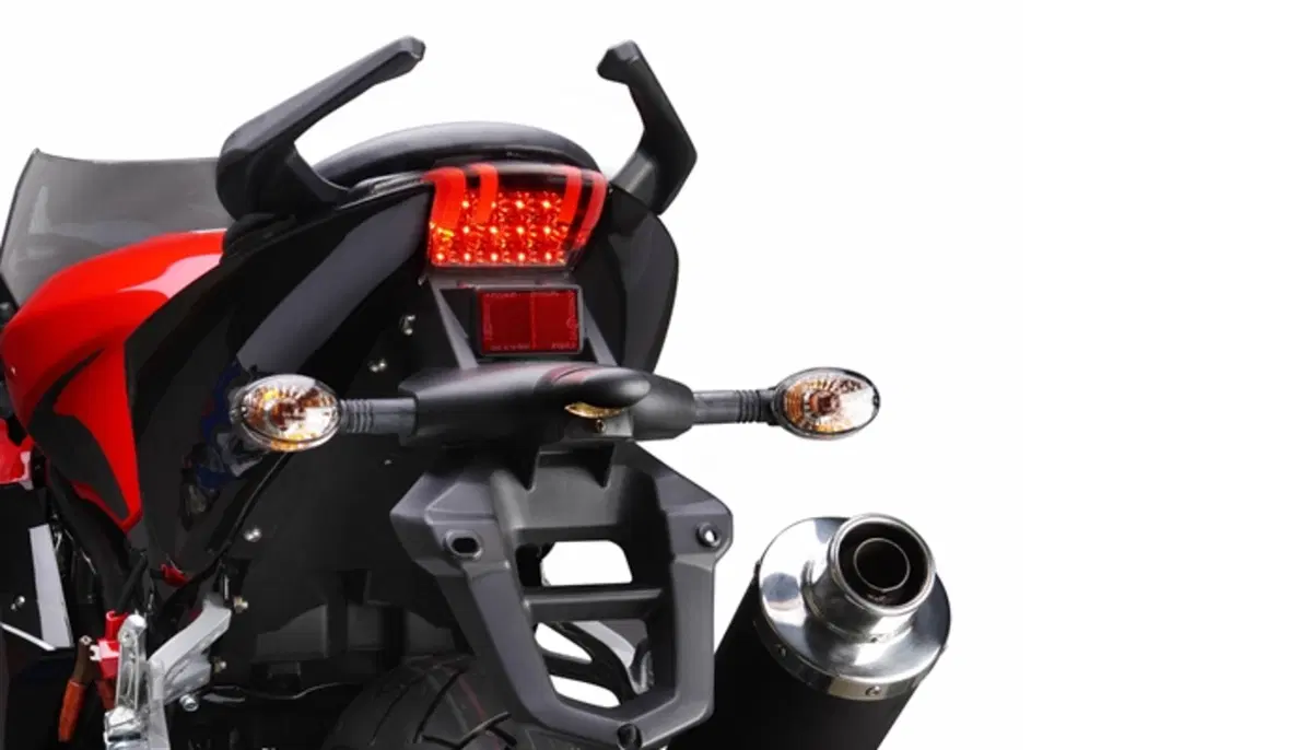 Hyosung Comet GT 125 Comet GT 125 R (2015) (14)