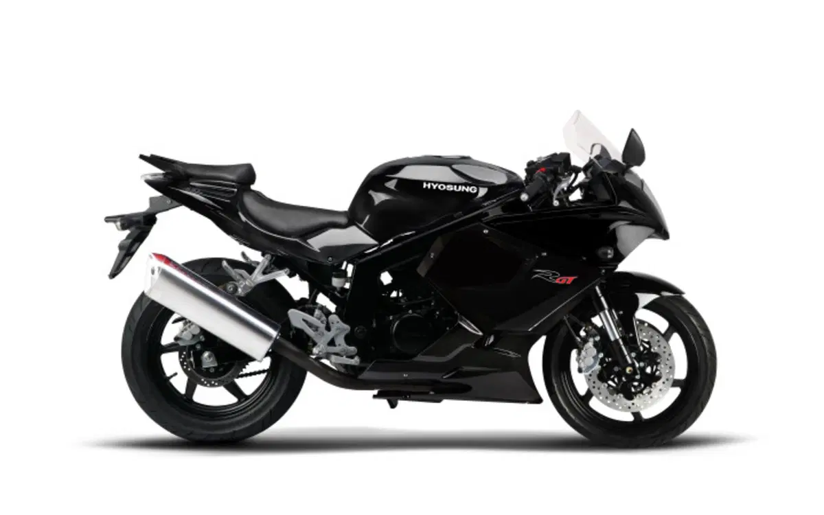 Hyosung Comet GT 125 Comet GT 125 R (2015) (6)