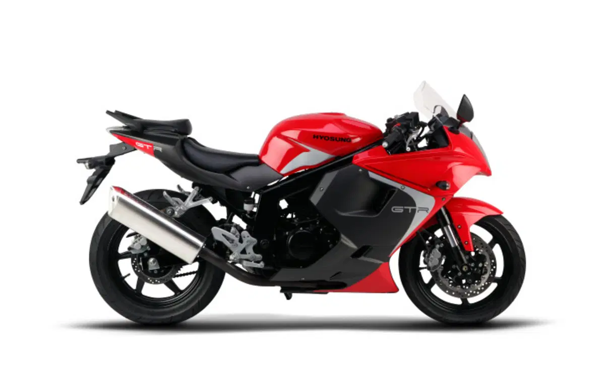 Hyosung Comet GT 125 Comet GT 125 R (2015) (4)