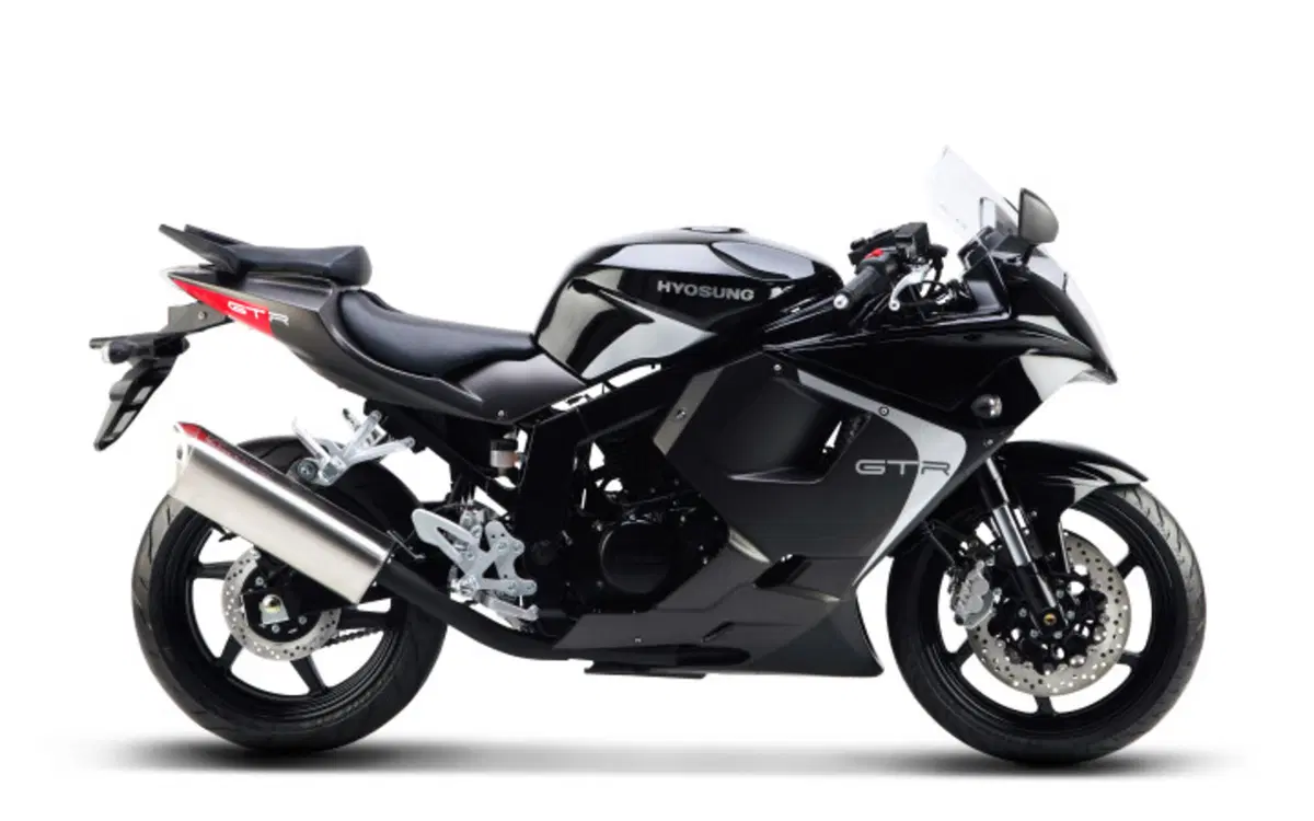 Hyosung Comet GT 125 Comet GT 125 R (2015) (9)